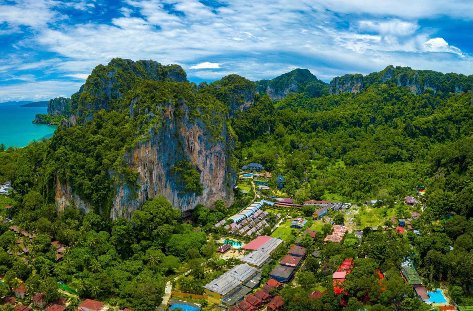 Diamond Cave Resort Pantai Railay Bagian luar foto